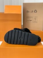 LOUIS VUITTON WOMEN'S SLIPPERS - Image 9