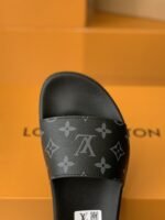 LOUIS VUITTON WOMEN'S SLIPPERS - Image 6