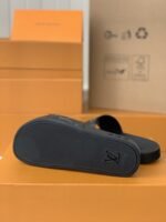 LOUIS VUITTON WOMEN'S SLIPPERS - Image 9