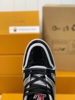 LOUIS VUITTON TRAINER Sneakers - Image 7