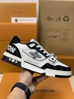 LOUIS VUITTON TRAINER Sneakers - Image 3