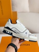 LOUIS VUITTON TRAINER Sneakers - Image 3