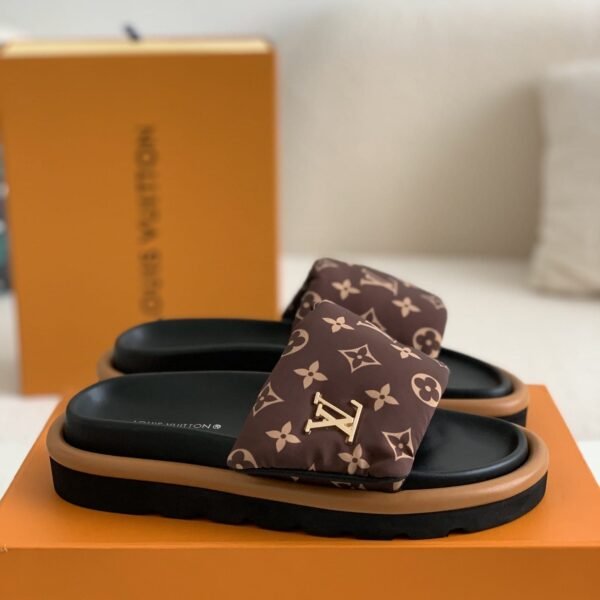 LOUIS VUITTON SLIPPERS