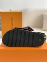 LOUIS VUITTON SLIPPERS - Image 9