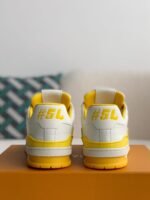 LOUIS VUITTON TRAINER Sneakers - Image 5