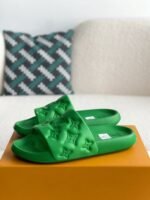 LOUIS VUITTON WOMEN'S SLIPPERS - Image 2