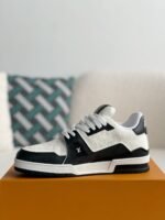 LOUIS VUITTON TRAINER Sneakers - Image 5