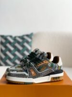 LOUIS VUITTON TRAINER Sneakers - Image 2