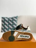 LOUIS VUITTON TRAINER Sneakers - Image 5