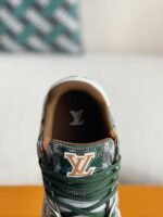 LOUIS VUITTON TRAINER Sneakers - Image 9