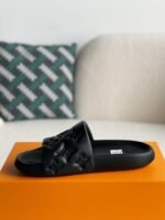 LOUIS VUITTON WOMEN'S SLIPPERS - Image 4
