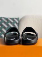 LOUIS VUITTON WOMEN'S SLIPPERS - Image 5