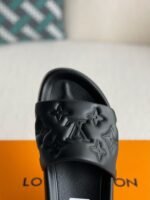 LOUIS VUITTON WOMEN'S SLIPPERS - Image 6