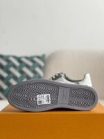 LOUIS VUITTON SNEAKERS - Image 5