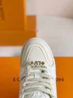 LOUIS VUITTON TRAINER MAXI SNEAKERS - Image 8