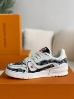 LOUIS VUITTON TRAINER Sneakers - Image 3