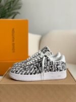 LOUIS VUITTON x NIKE AIR FORCE 1 SNEAKER - Image 2