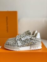 LOUIS VUITTON TRAINER SNEAKERS - Image 2