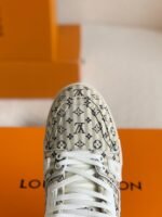 LOUIS VUITTON TRAINER SNEAKERS - Image 8