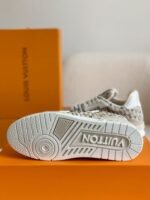 LOUIS VUITTON TRAINER SNEAKERS - Image 9