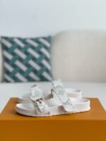 LOUIS VUITTON SLIPPERS - Image 2