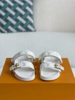 LOUIS VUITTON SLIPPERS - Image 3