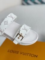 LOUIS VUITTON SLIPPERS - Image 7