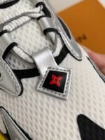 Louis Vuitton Runner Tatic Sneakers - Image 12