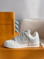 LOUIS VUITTON TRAINER SNEAKERS - Image 4