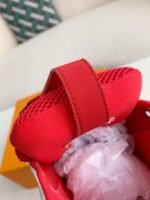 LOUIS VUITTON RUNNER TATIC Sneakers - Image 14
