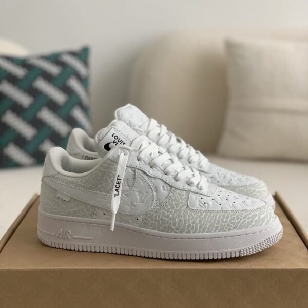 LOUIS VUITTON x NIKE AIR FORCE 1 SNEAKER