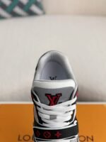 LOUIS VUITTON TRAINER Sneakers - Image 7