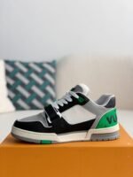 LOUIS VUITTON TRAINER Sneakers - Image 4