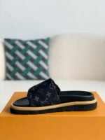 LOUIS VUITTON SLIPPERS - Image 5