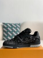 LOUIS VUITTON TRAINER - Image 2