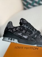 LOUIS VUITTON TRAINER - Image 5