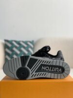 LOUIS VUITTON TRAINER - Image 8