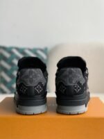LOUIS VUITTON TRAINER - Image 9
