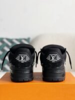 LOUIS VUITTON TRAINER Sneakers - Image 3