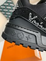 LOUIS VUITTON TRAINER Sneakers - Image 8