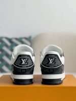 Louis Vuitton Trainers Sneakers - Image 3