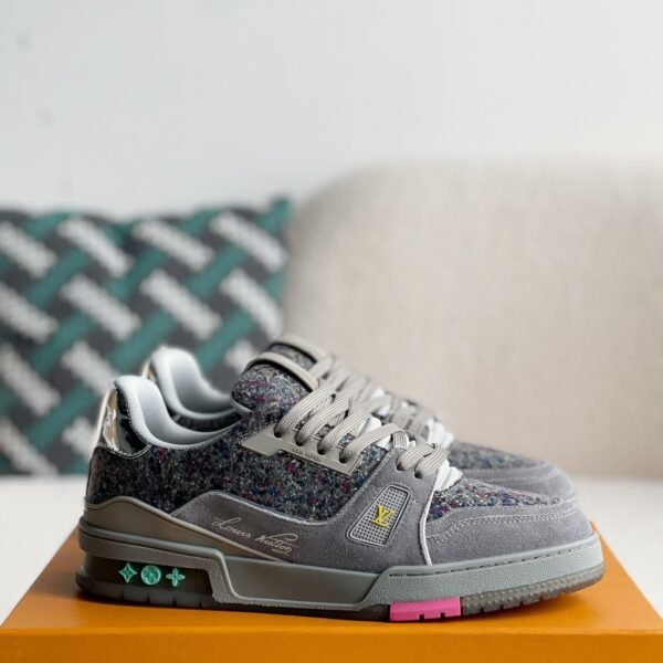 LOUIS VUITTON SNEAKERS