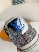 LOUIS VUITTON SNEAKERS - Image 10