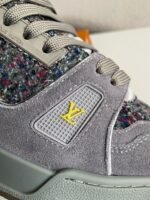 LOUIS VUITTON SNEAKERS - Image 12