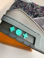 LOUIS VUITTON SNEAKERS - Image 13