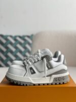LOUIS VUITTON TRAINER MAXI SNEAKERS - Image 2