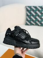 LOUIS VUITTON TRAINER MAXI SNEAKERS - Image 6