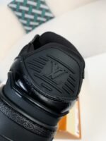 LOUIS VUITTON TRAINER MAXI SNEAKERS - Image 15