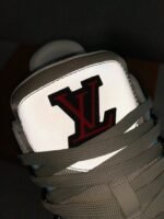 LOUIS VUITTON TRAINER Sneakers - Image 12