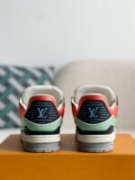 LOUIS VUITTON TRAINER Sneakers - Image 3